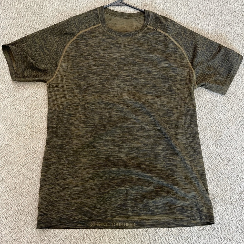 Lululemon Metal Vent Tech Short Sleeve